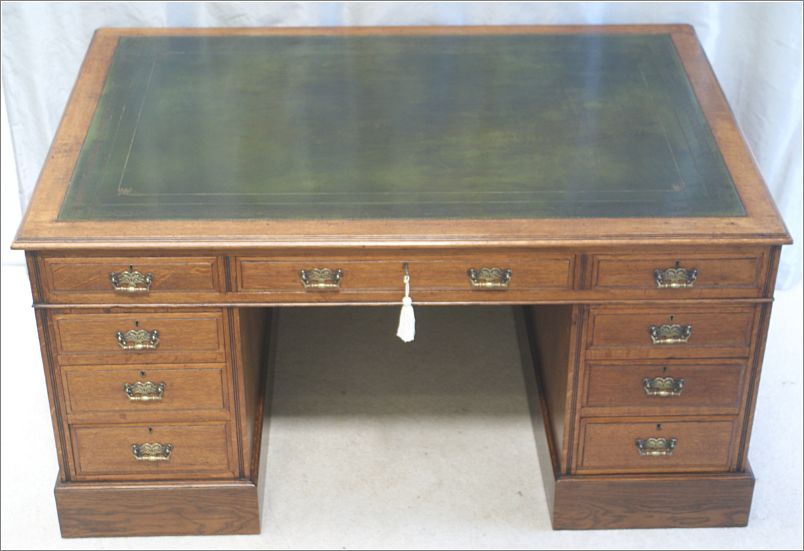 1032 Antique Victorian Oak Partners Desk FRont View (3)